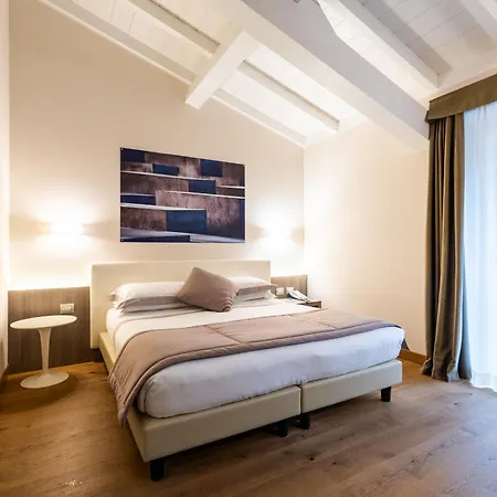 Hotel Centrale Cernobbio Exterior photo