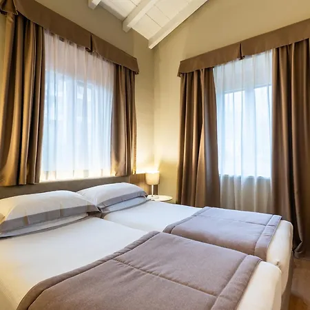 Hotel Centrale Cernobbio Exterior photo
